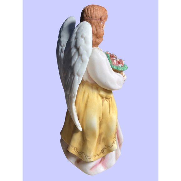 Homco Porcelain Angel Figurine 8806 With Floral Bouquet - Picture 9 of 11